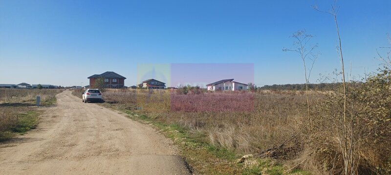 Sabareni, teren rezidential 6290 mp, cu 52m FS, utilitati in apropiere